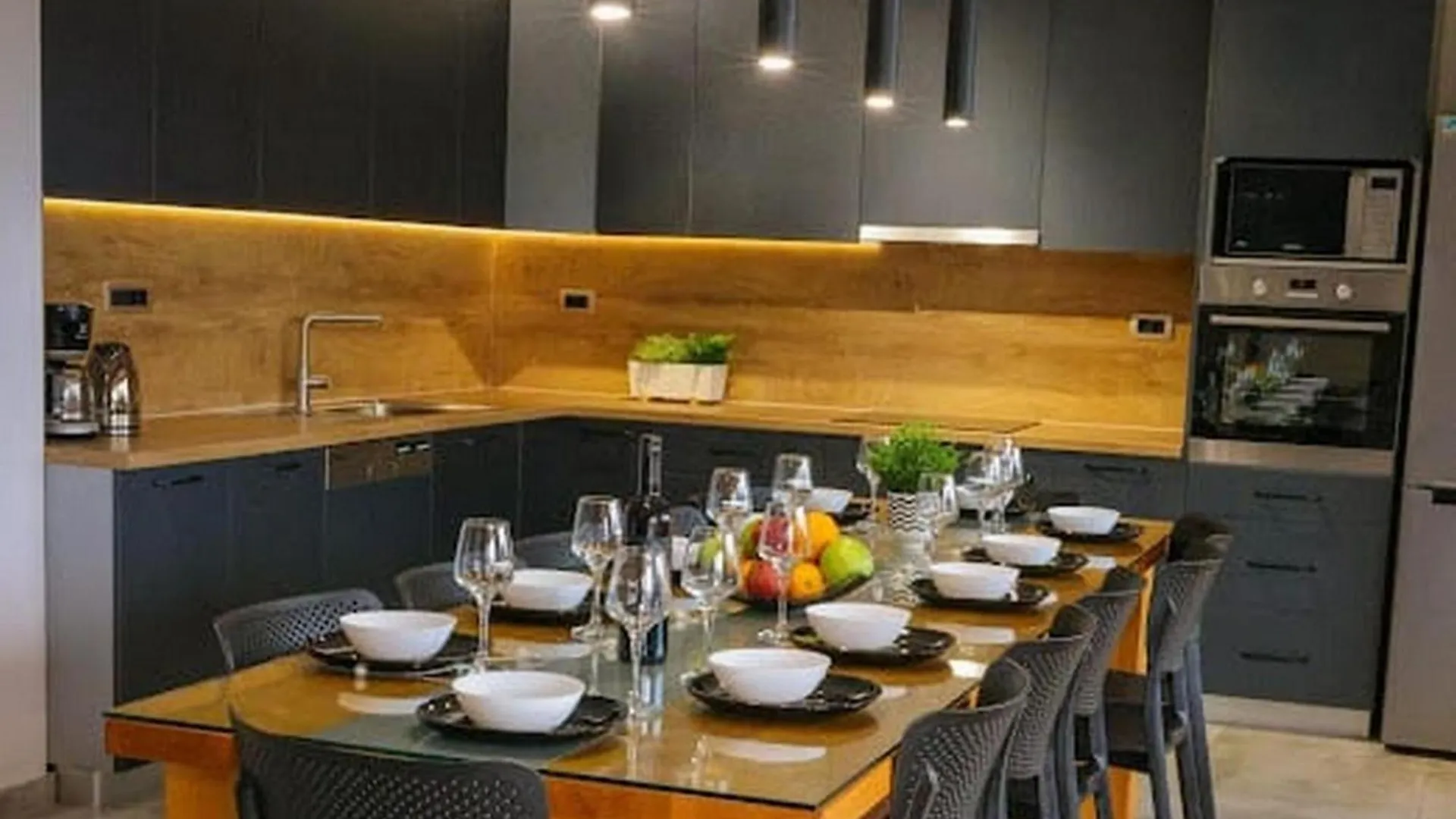 Exclusive Elegant Villa With Pool In Kastel Novi