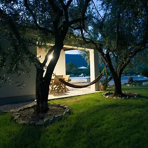  Ferienhaus Jomi